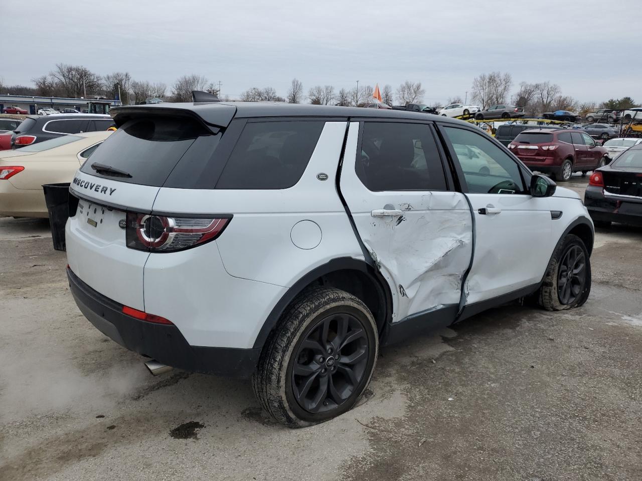 2019 Land Rover Discovery - Image 3