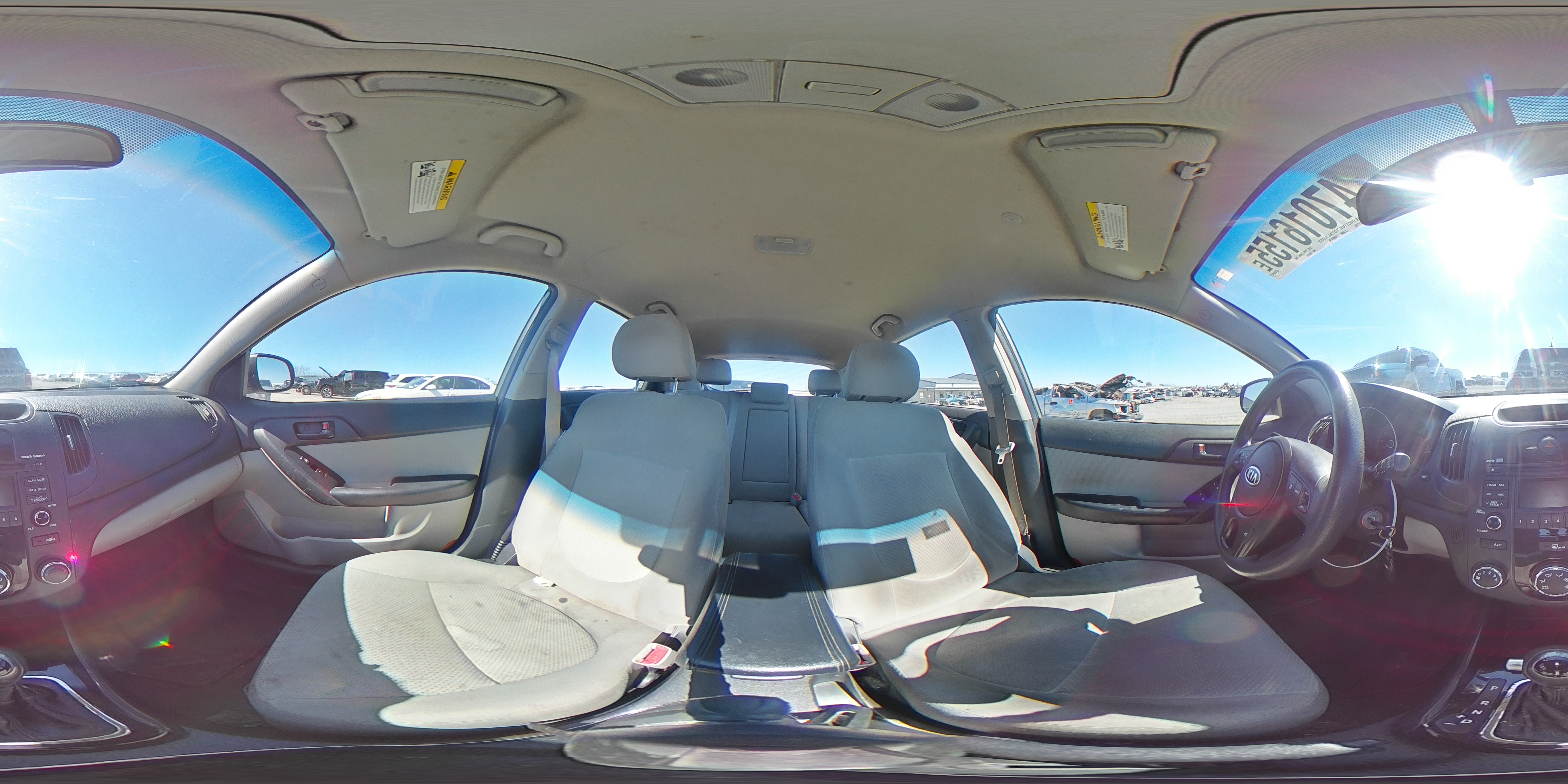 2011 Kia Forte - Image 13