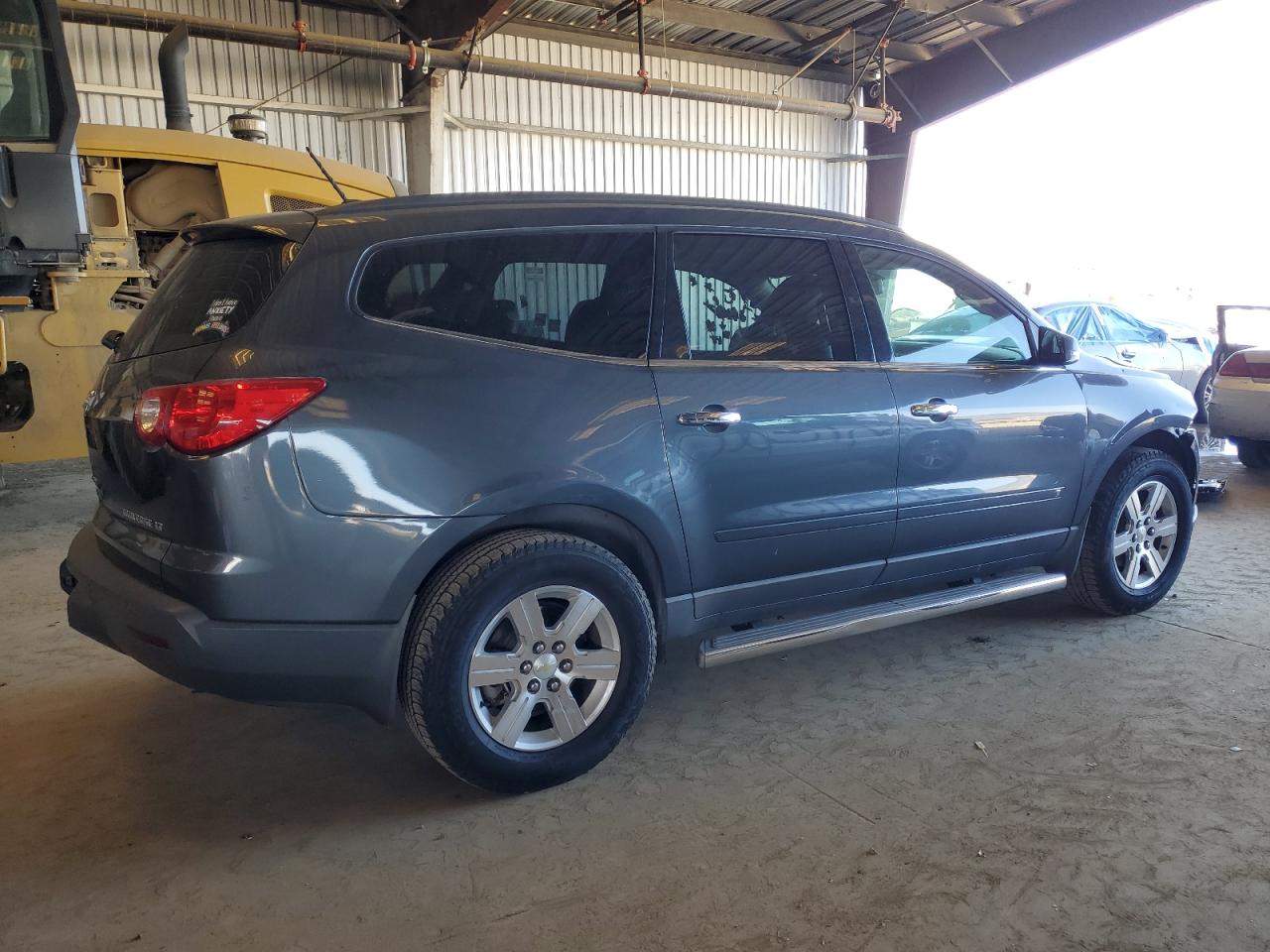 2010 Chevrolet Traverse - Image 3