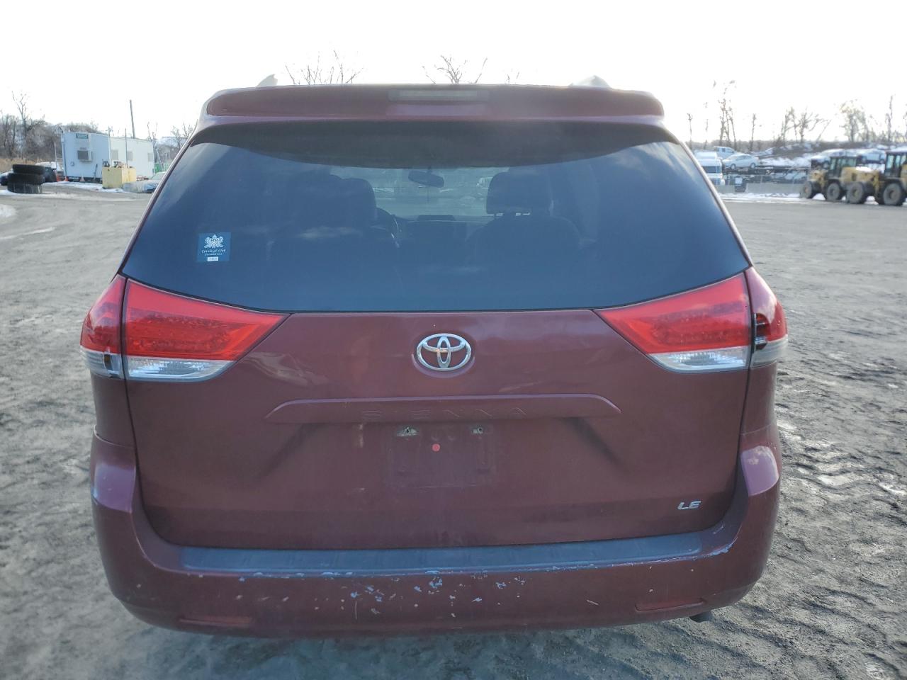 2013 Toyota Sienna - Image 6