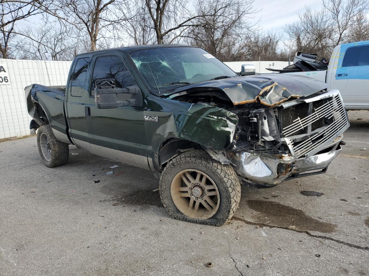 1999 Ford F250 - Image 4