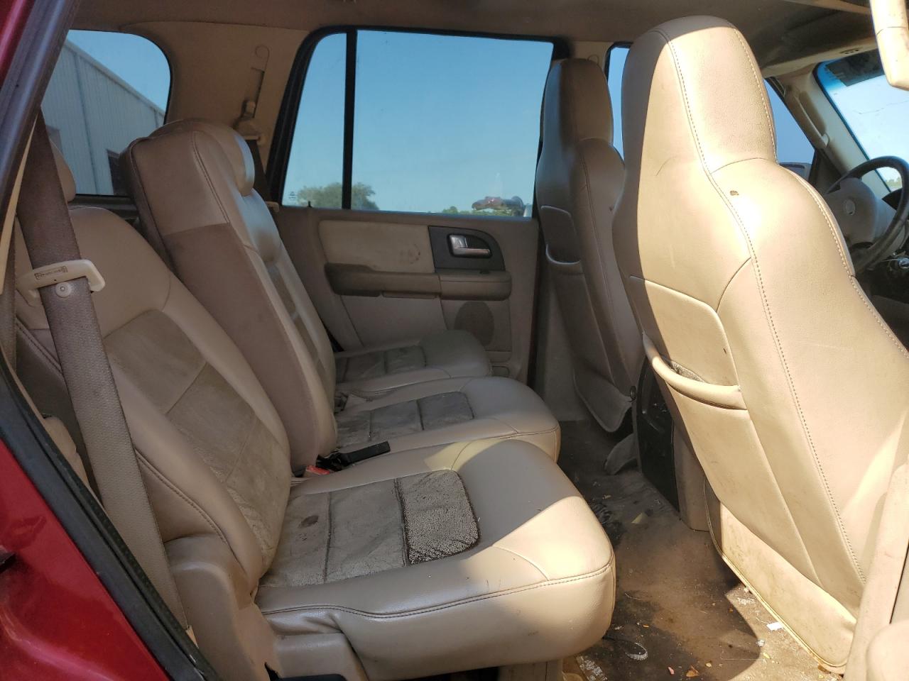 2004 Ford Expedition - Image 11