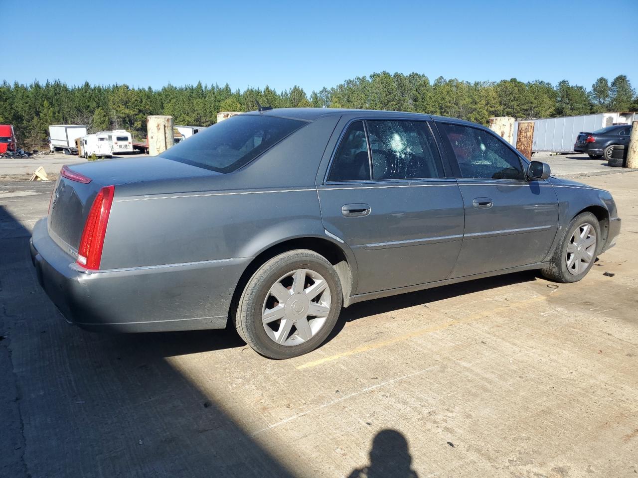 2006 Cadillac DTS - Image 3