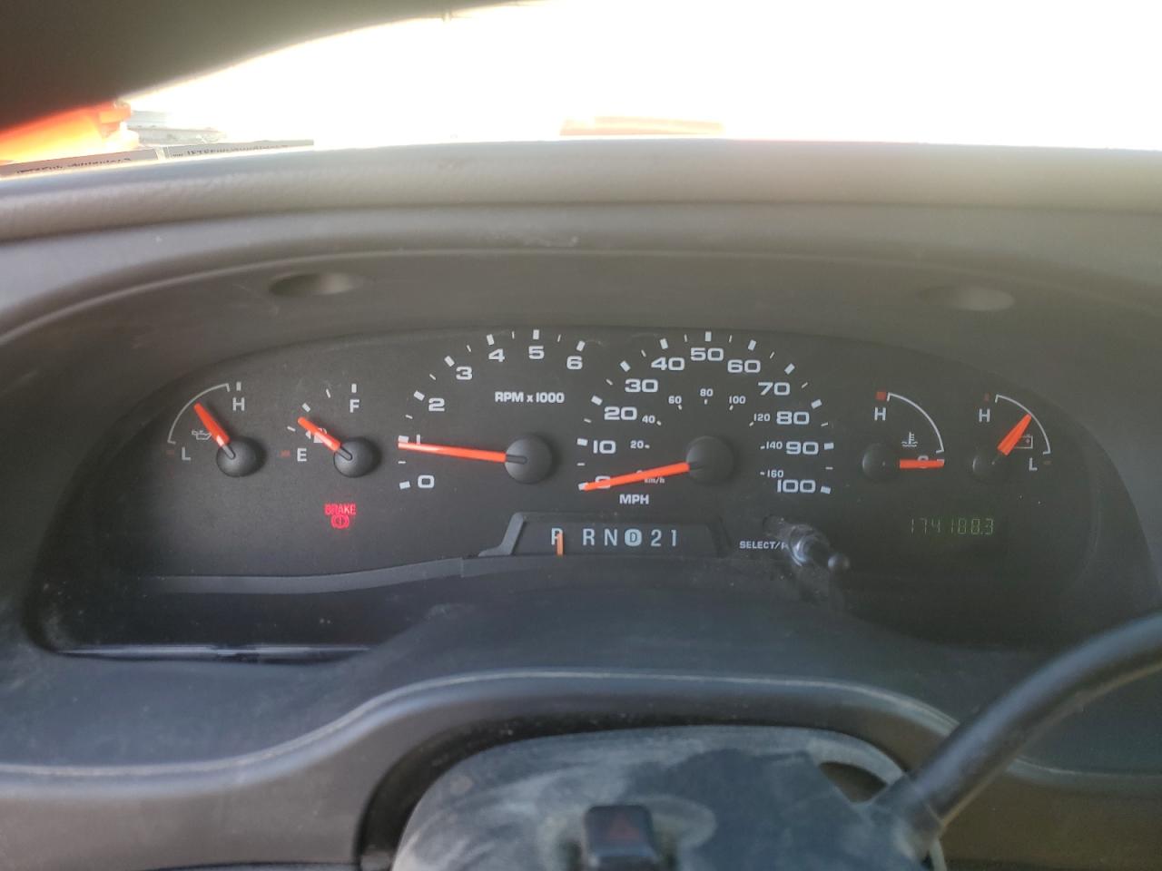 2004 Ford Econoline - Image 9