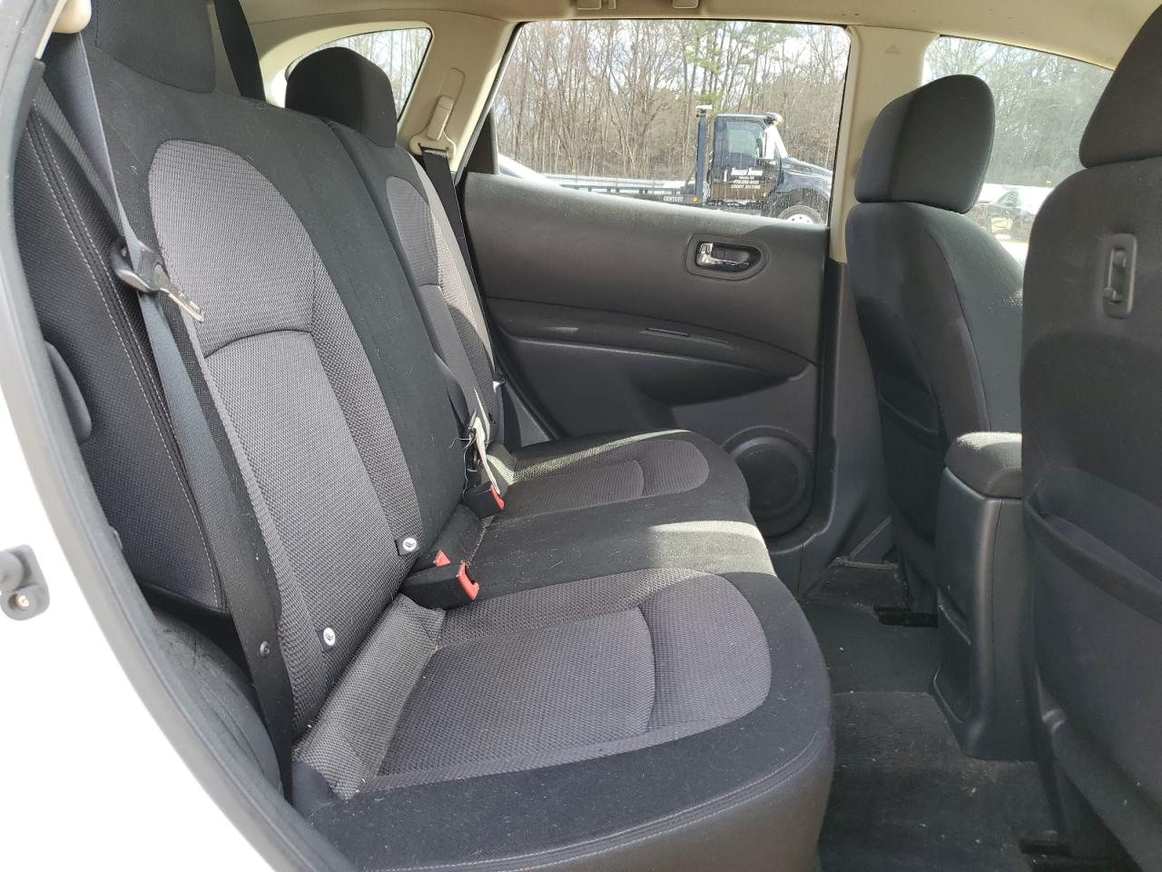 2010 Nissan Rogue - Image 11
