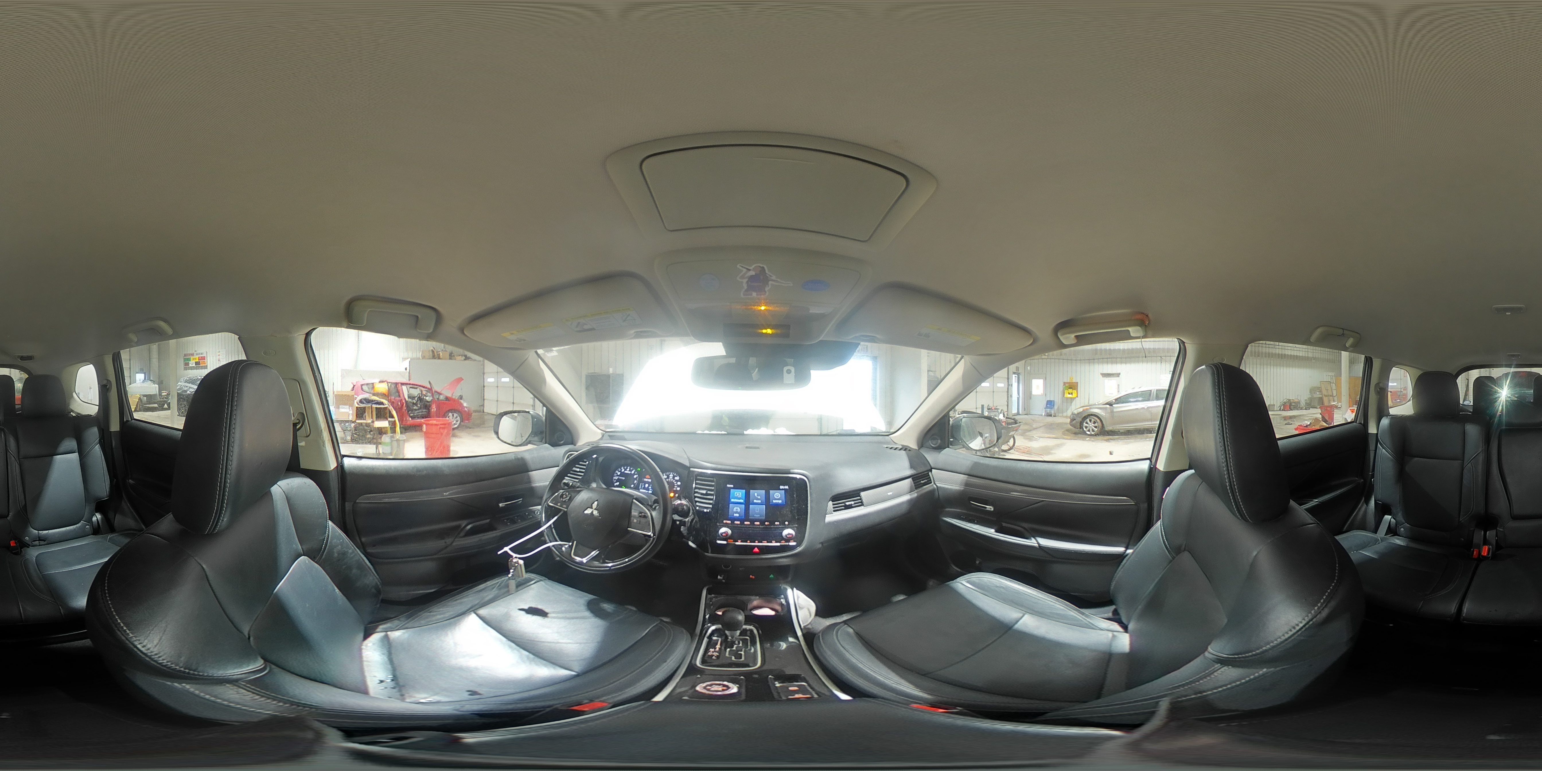 2020 Mitsubishi Outlander - Image 16