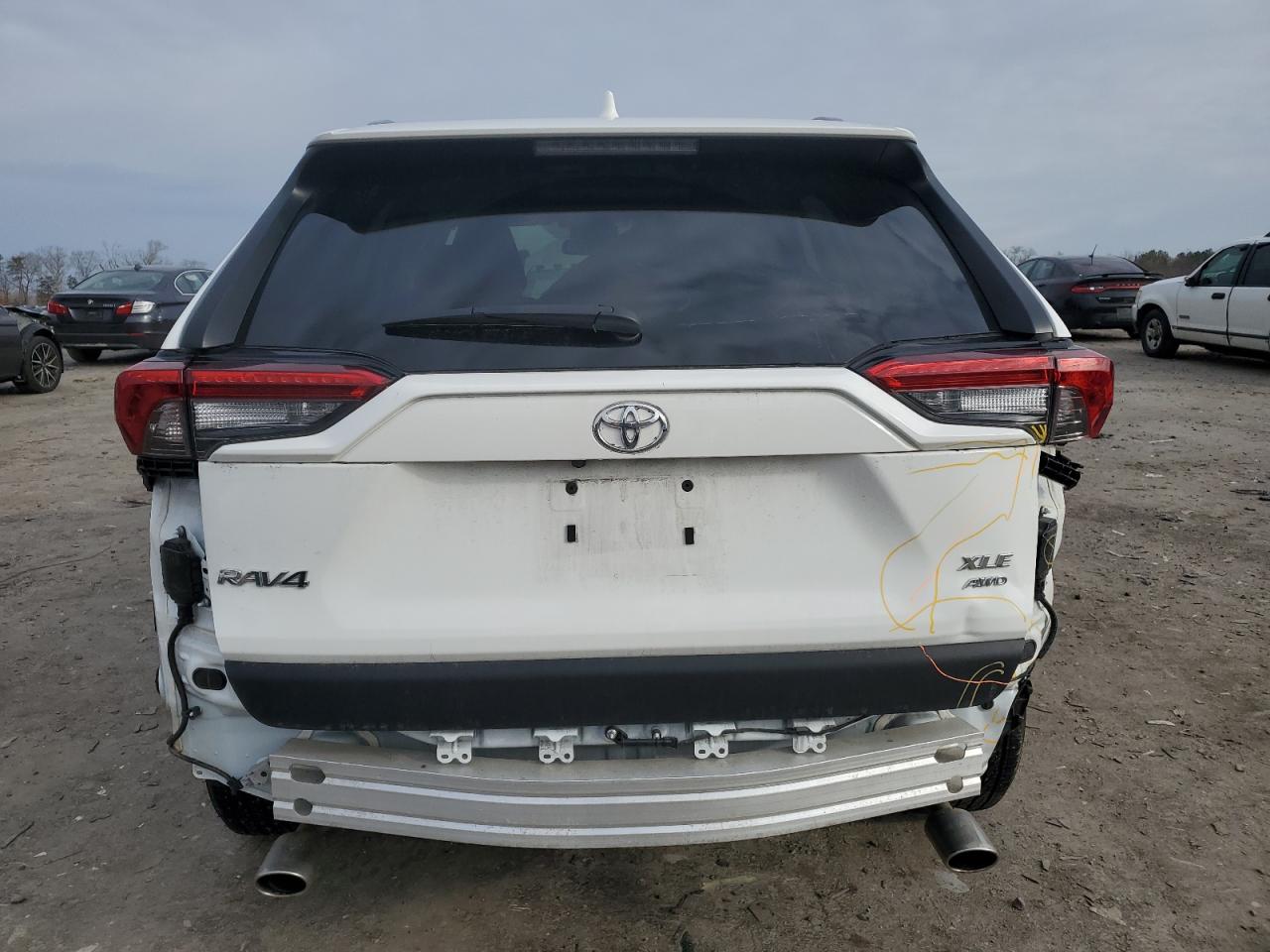 2023 Toyota RAV 4 - Image 6