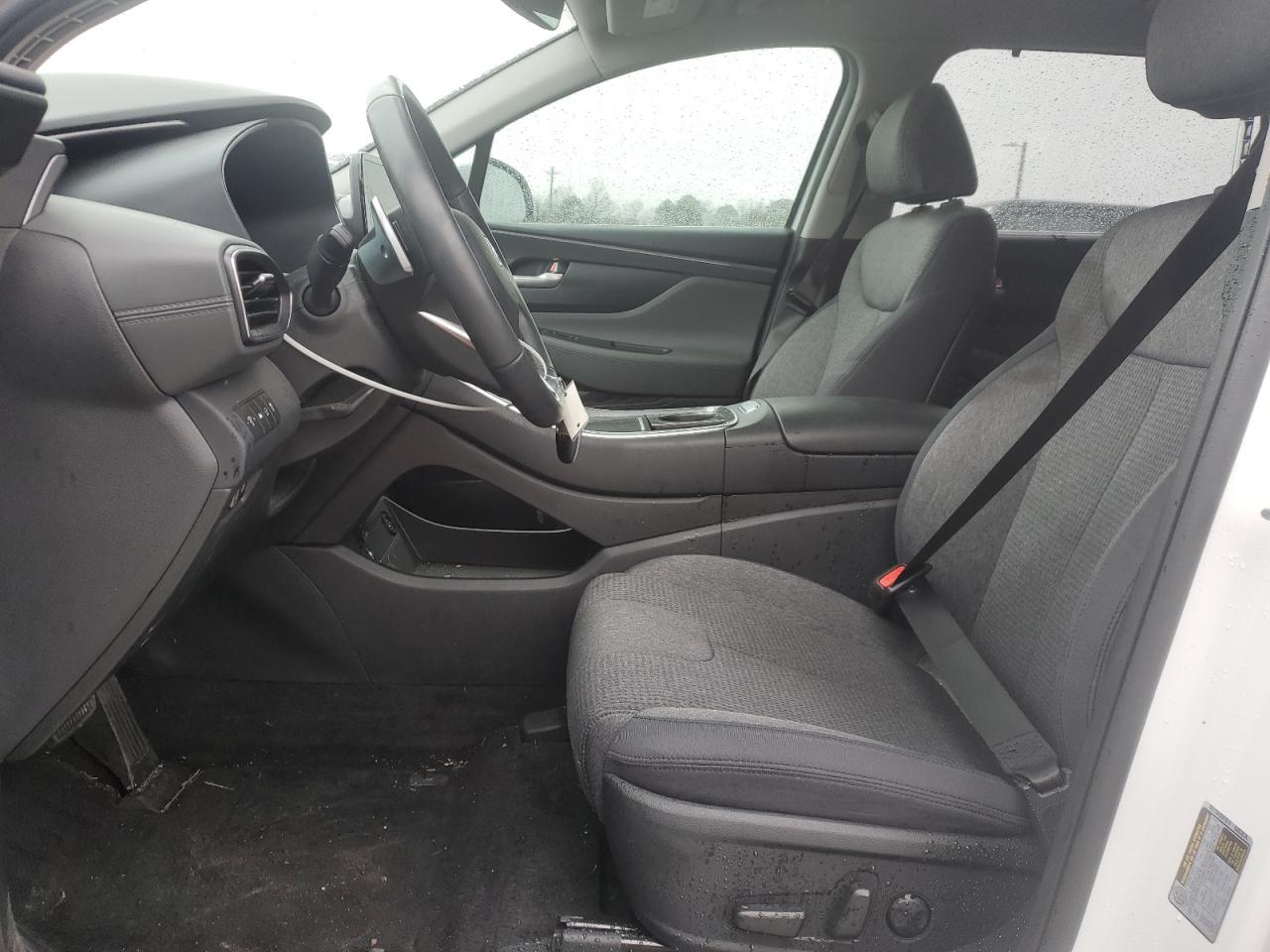 2023 Hyundai Santa Fe - Image 7