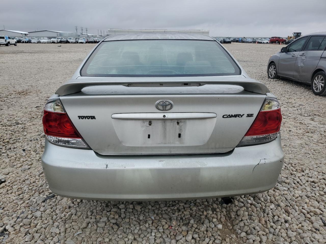 2005 Toyota Camry - Image 6