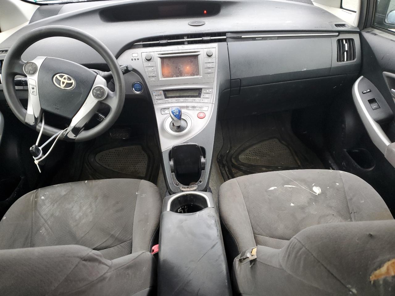 2012 Toyota Prius - Image 8