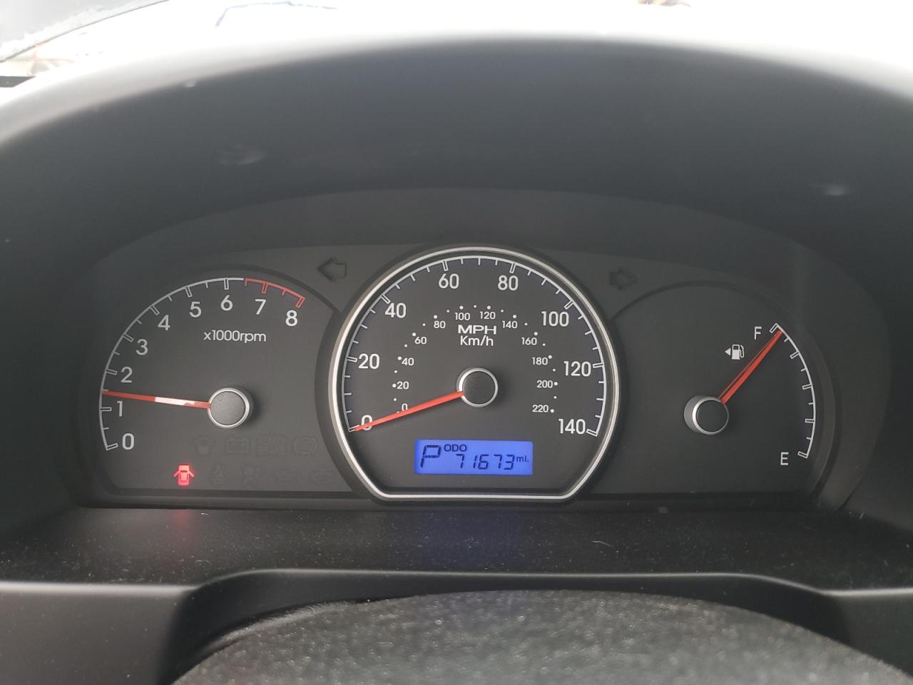 2010 Hyundai Elantra - Image 9