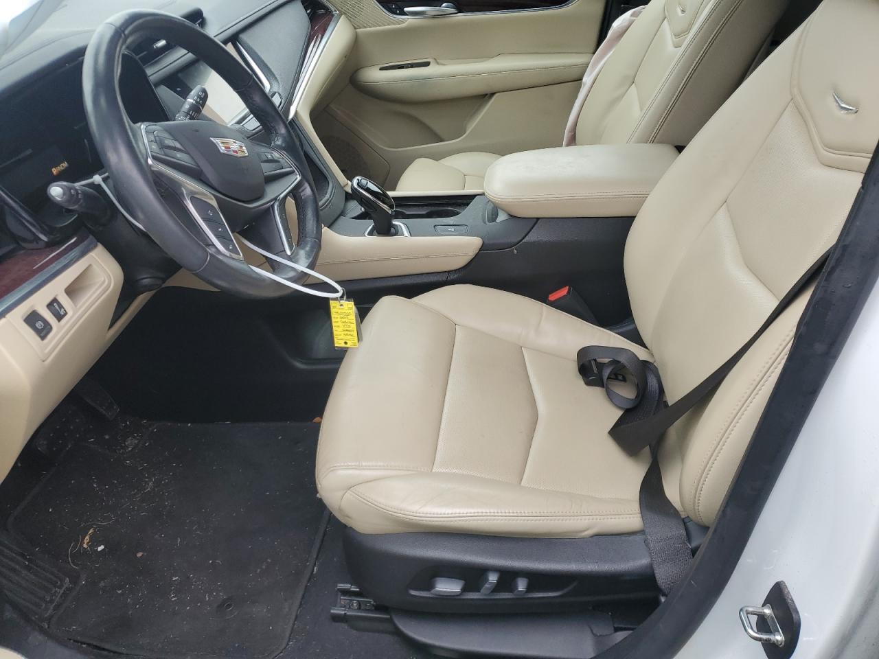 2019 Cadillac XT5 - Image 7