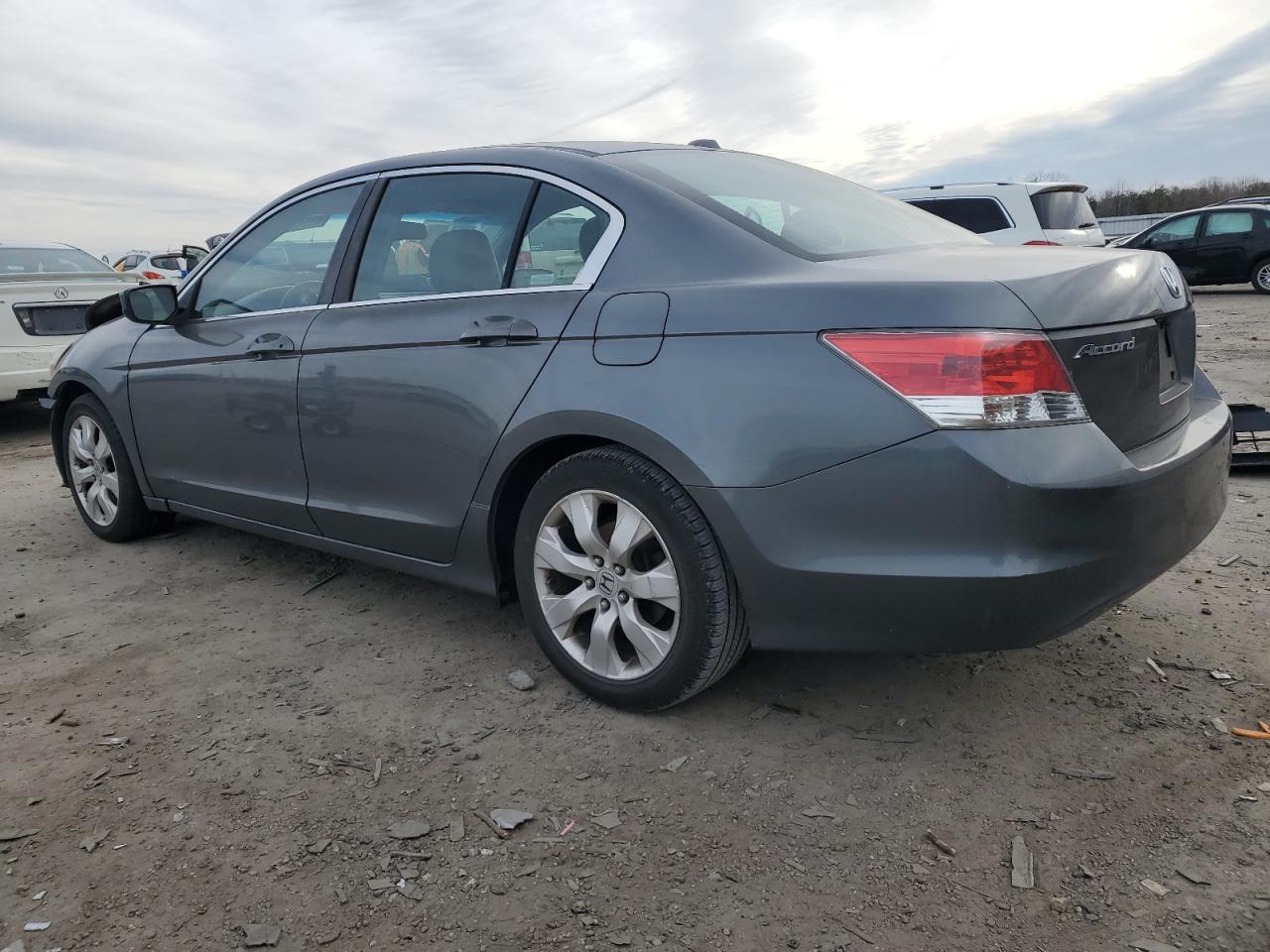 2009 Honda Accord - Image 2