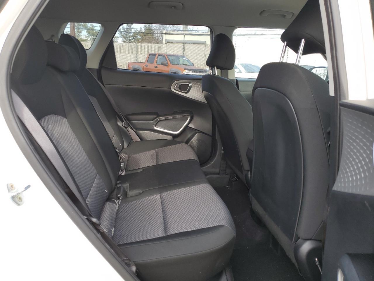 2023 Kia Soul - Image 10
