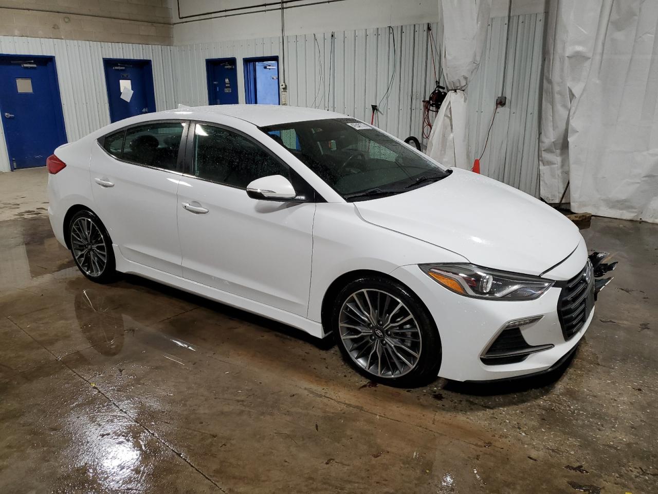 2017 Hyundai Elantra - Image 4