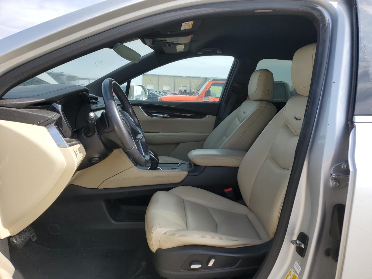 2018 Cadillac XT5 - Image 7