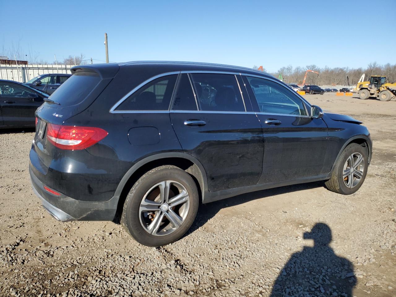 2016 Mercedes-Benz GLC - Image 3