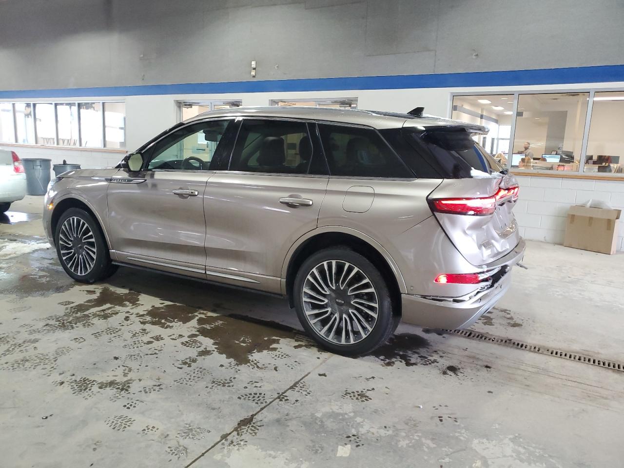2020 Lincoln Corsair - Image 2