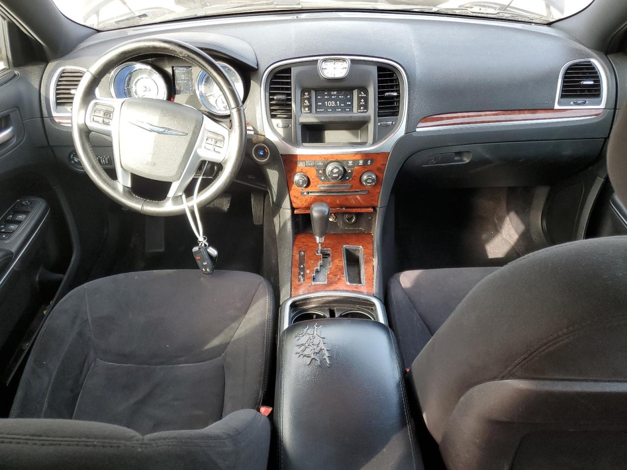 2012 Chrysler 300 - Image 8