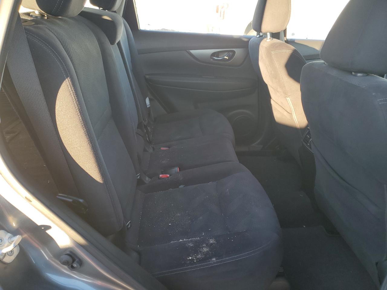 2016 Nissan Rogue - Image 11