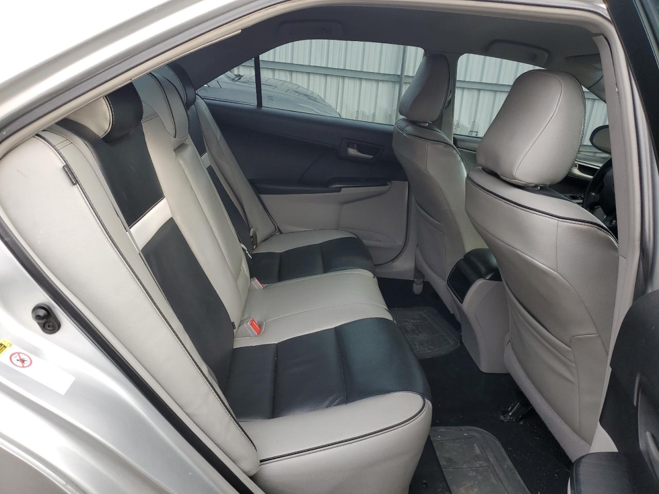 2012 Toyota Camry - Image 10