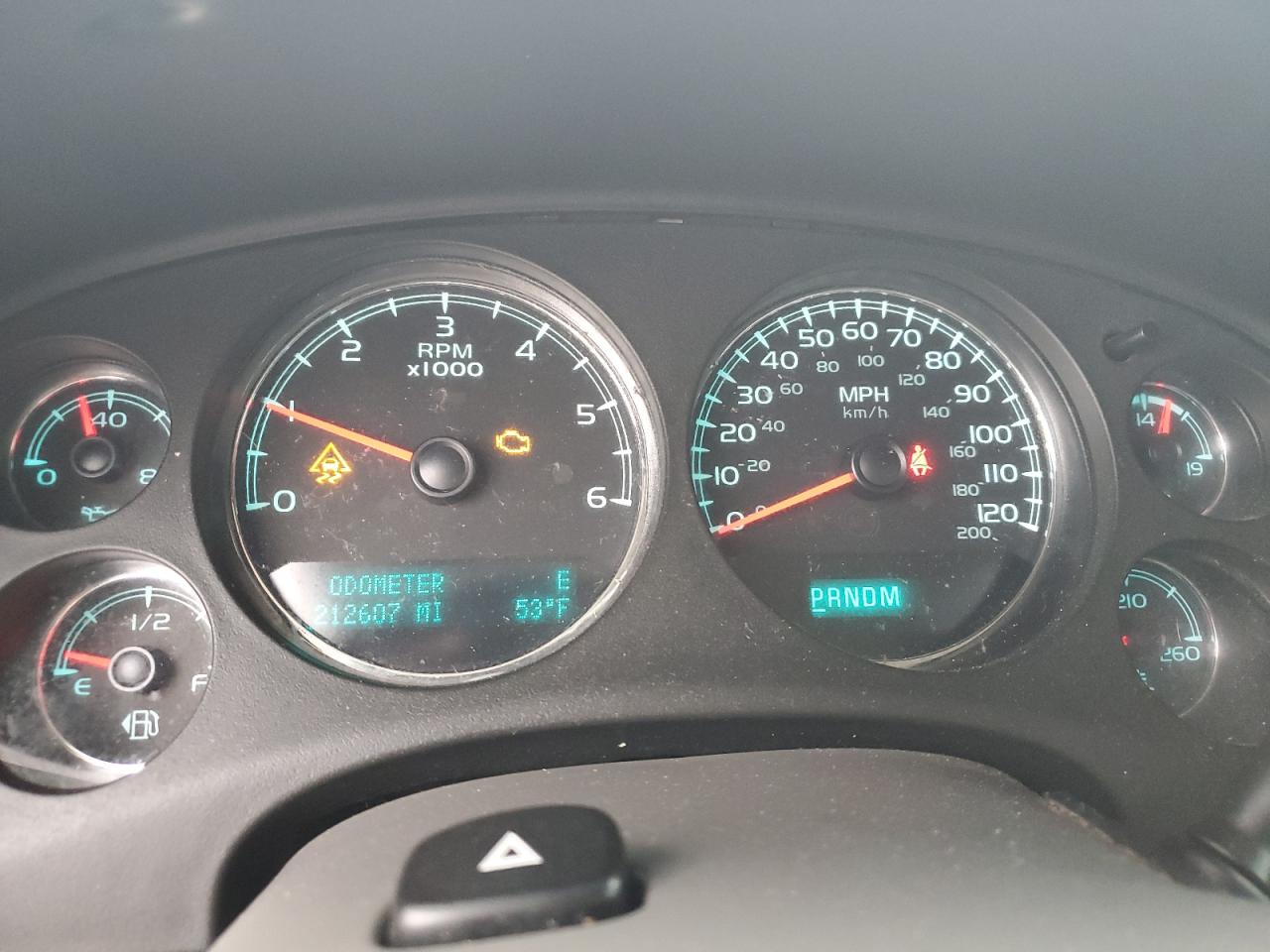 2011 Chevrolet Suburban - Image 9