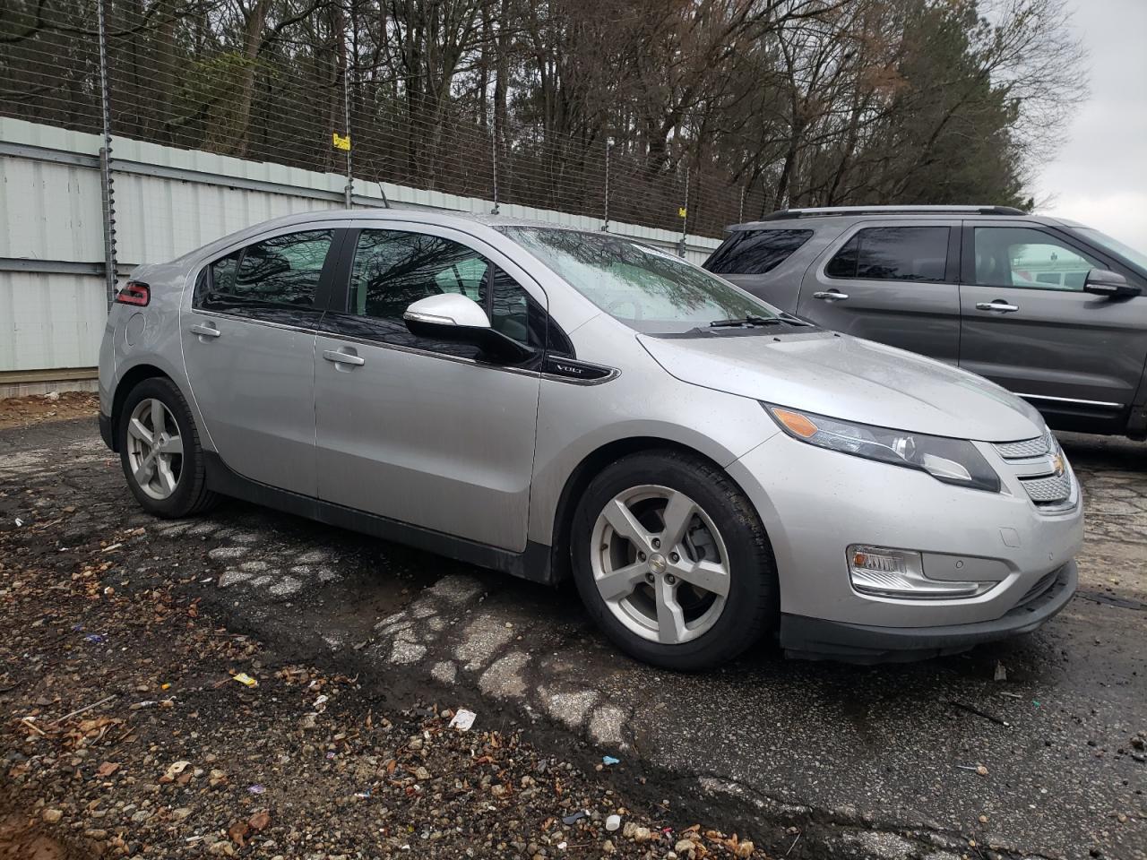 2013 Chevrolet Volt - Image 4