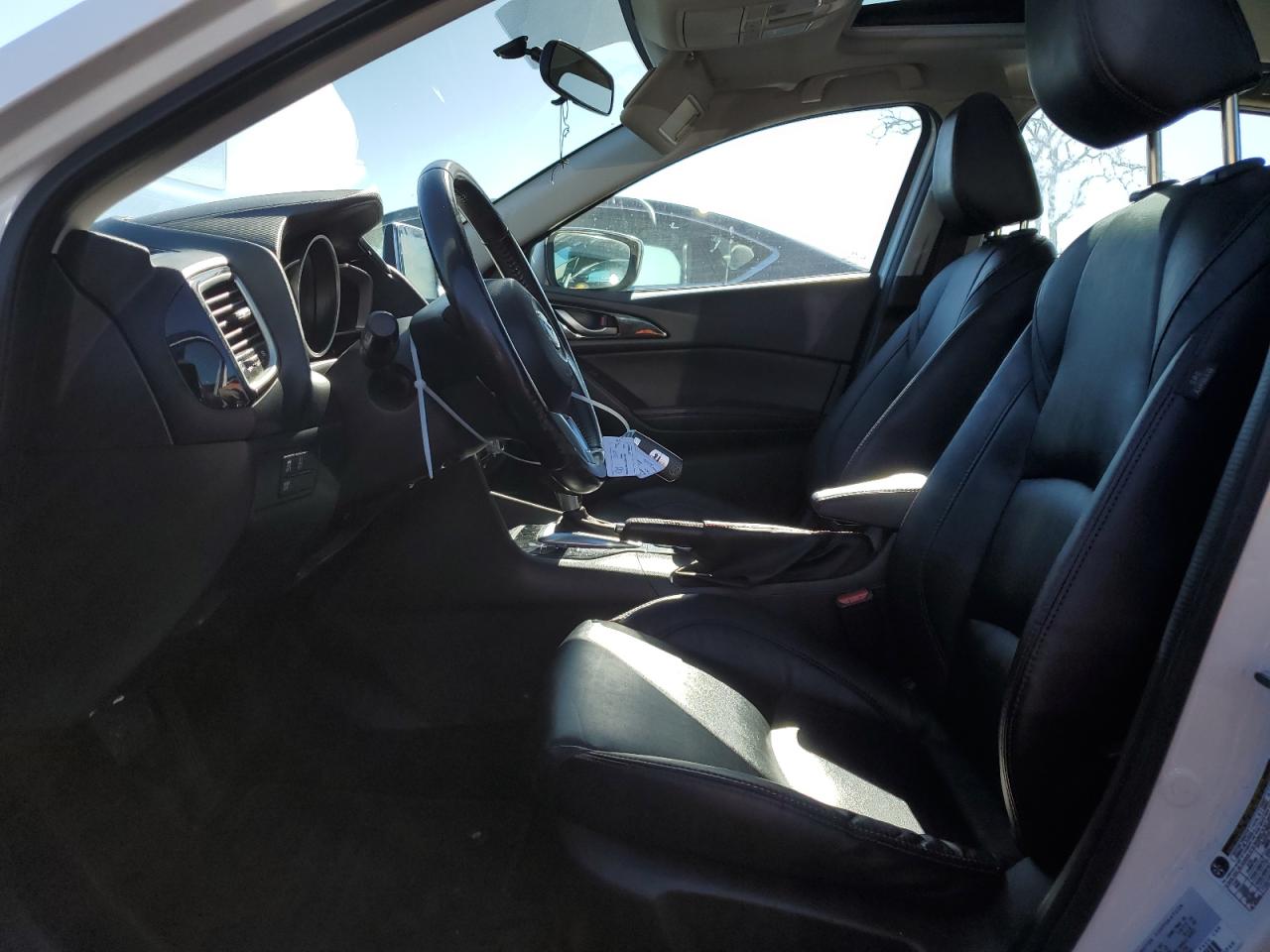 2015 Mazda 3 - Image 7