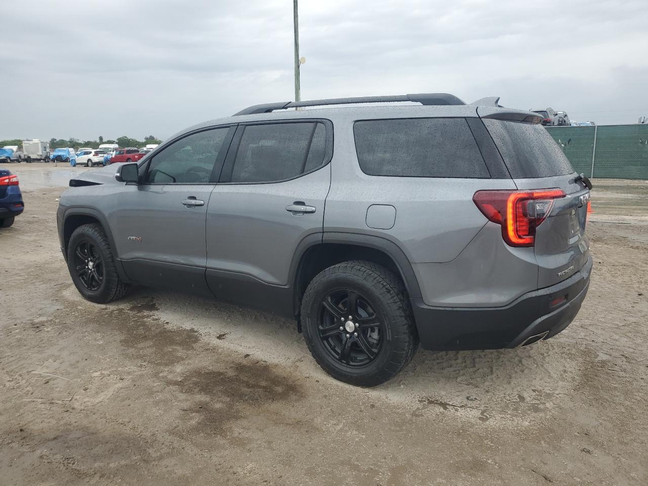 2022 GMC Acadia - Image 2