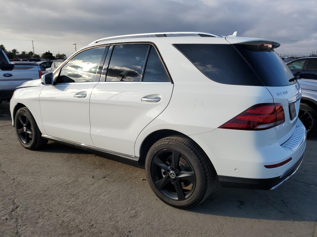 2018 Mercedes-Benz GLE - Image 2
