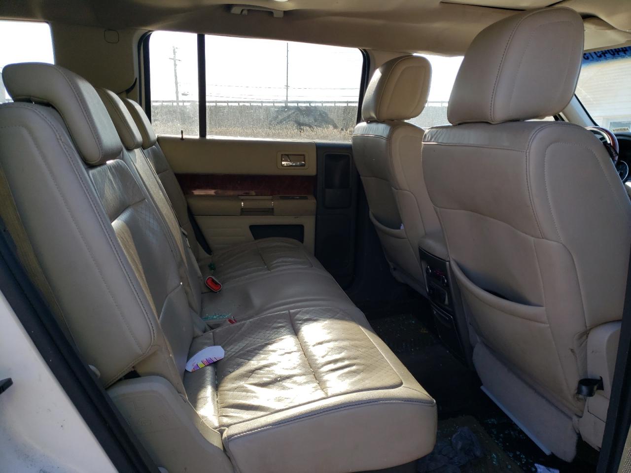 2010 Ford Flex - Image 12