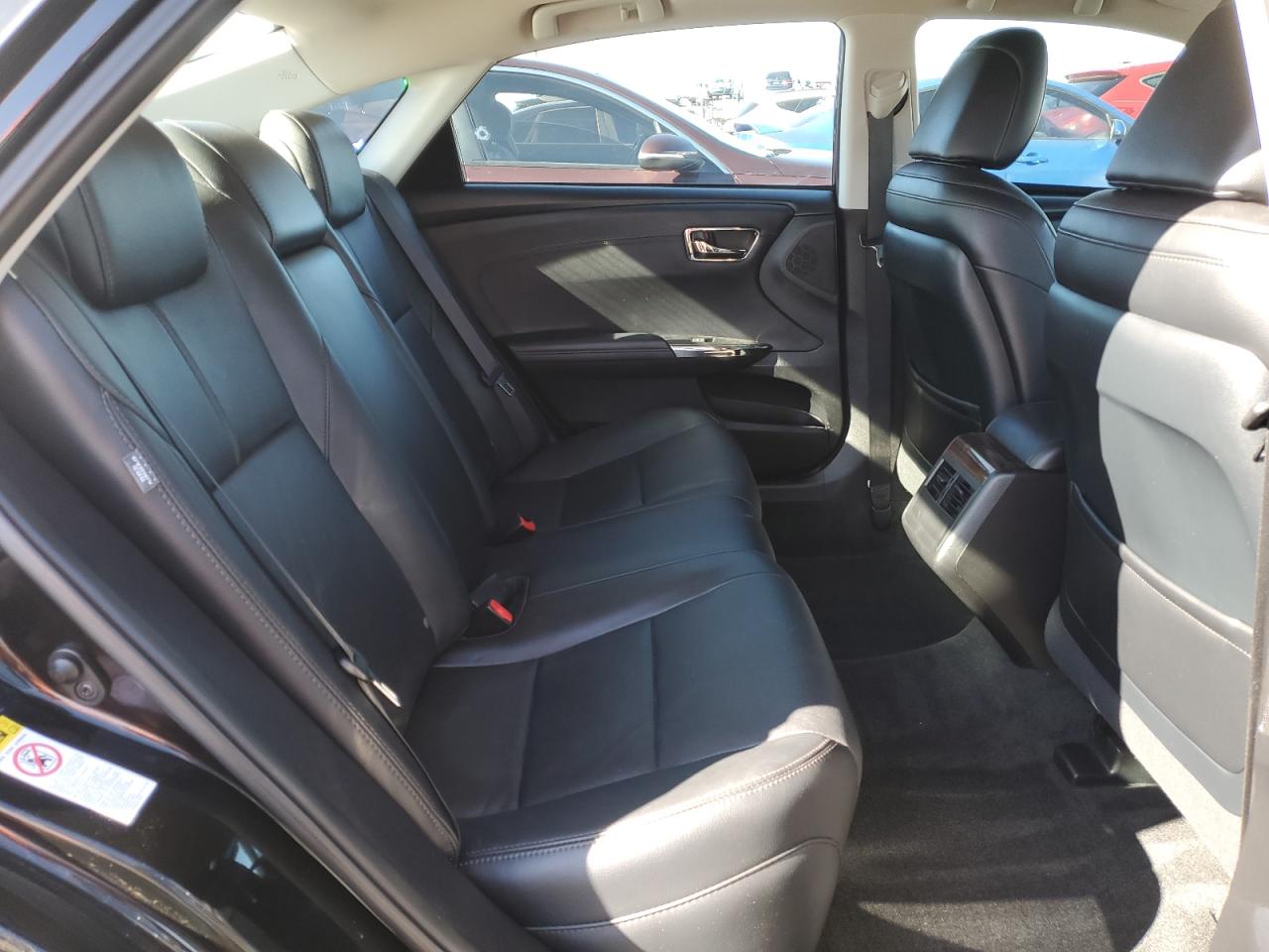 2014 Toyota Avalon - Image 10