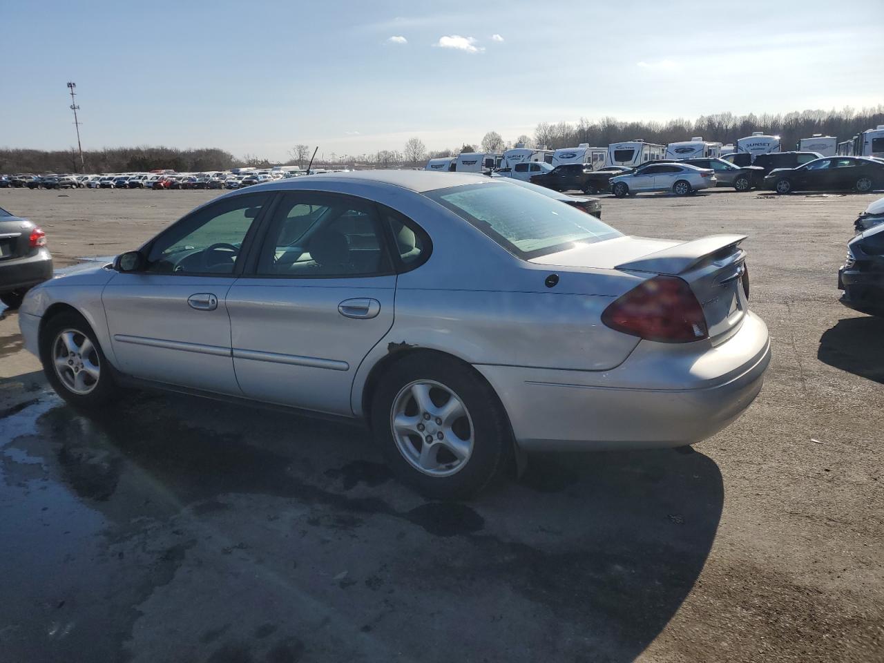 2002 Ford Taurus - Image 2