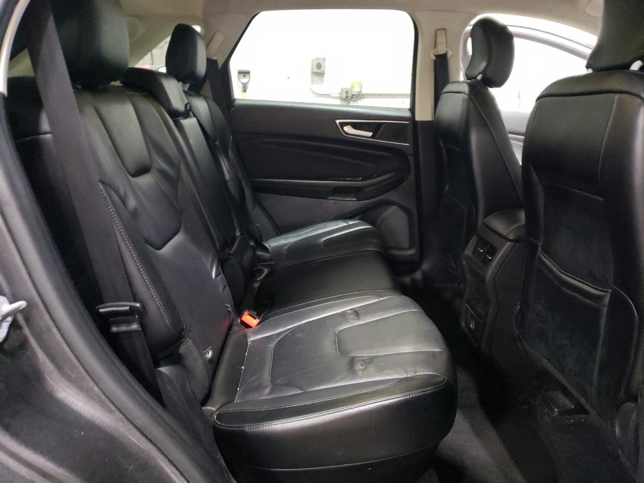 2015 Ford Edge - Image 11