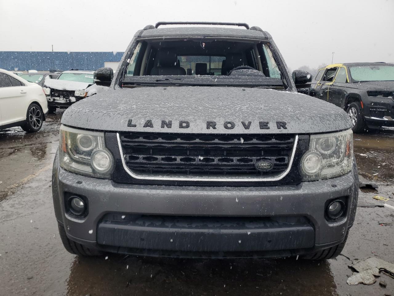2016 Land Rover LR4 - Image 5