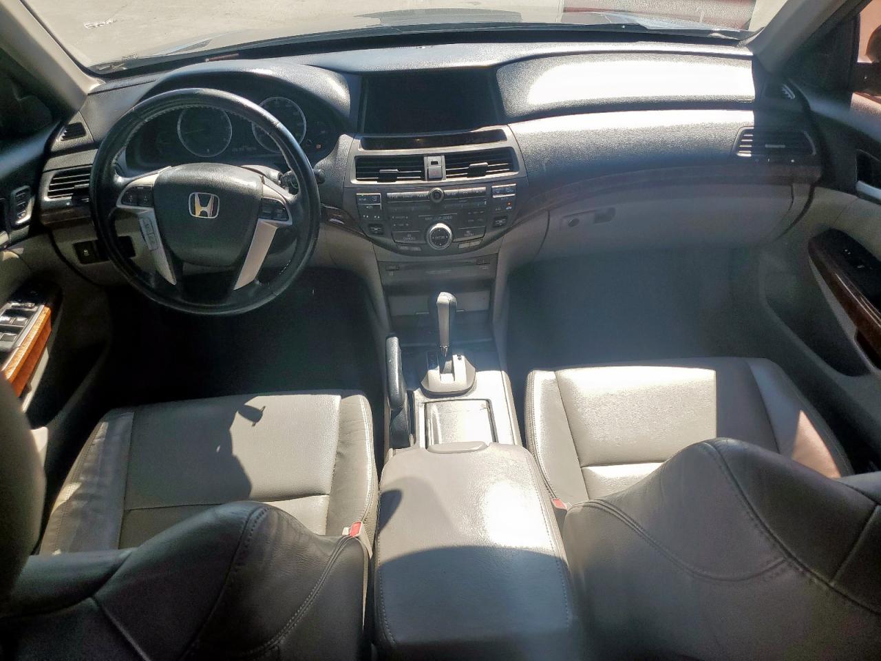 2011 Honda Accord - Image 8