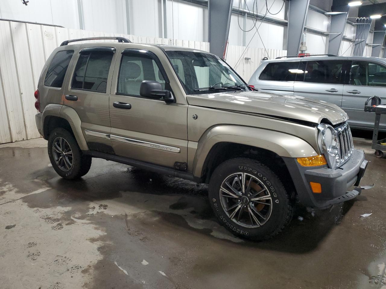 2007 Jeep Liberty (North America) - Image 4