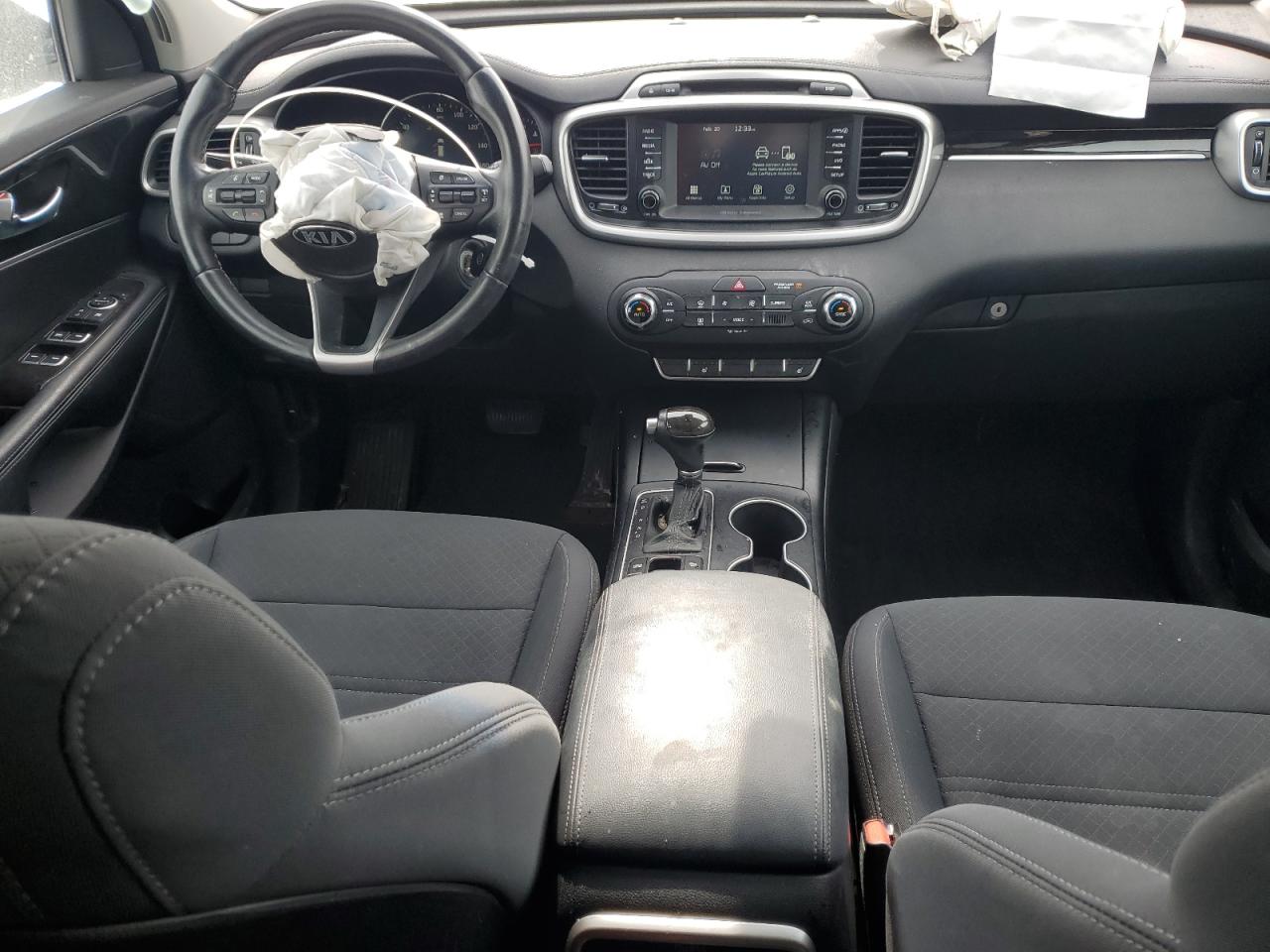 2017 Kia Sorento - Image 8