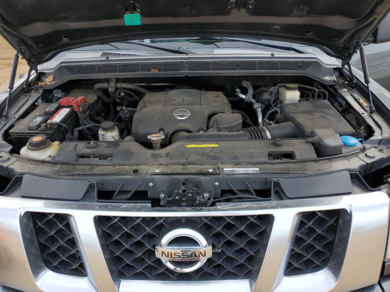 2014 Nissan Titan - Image 11