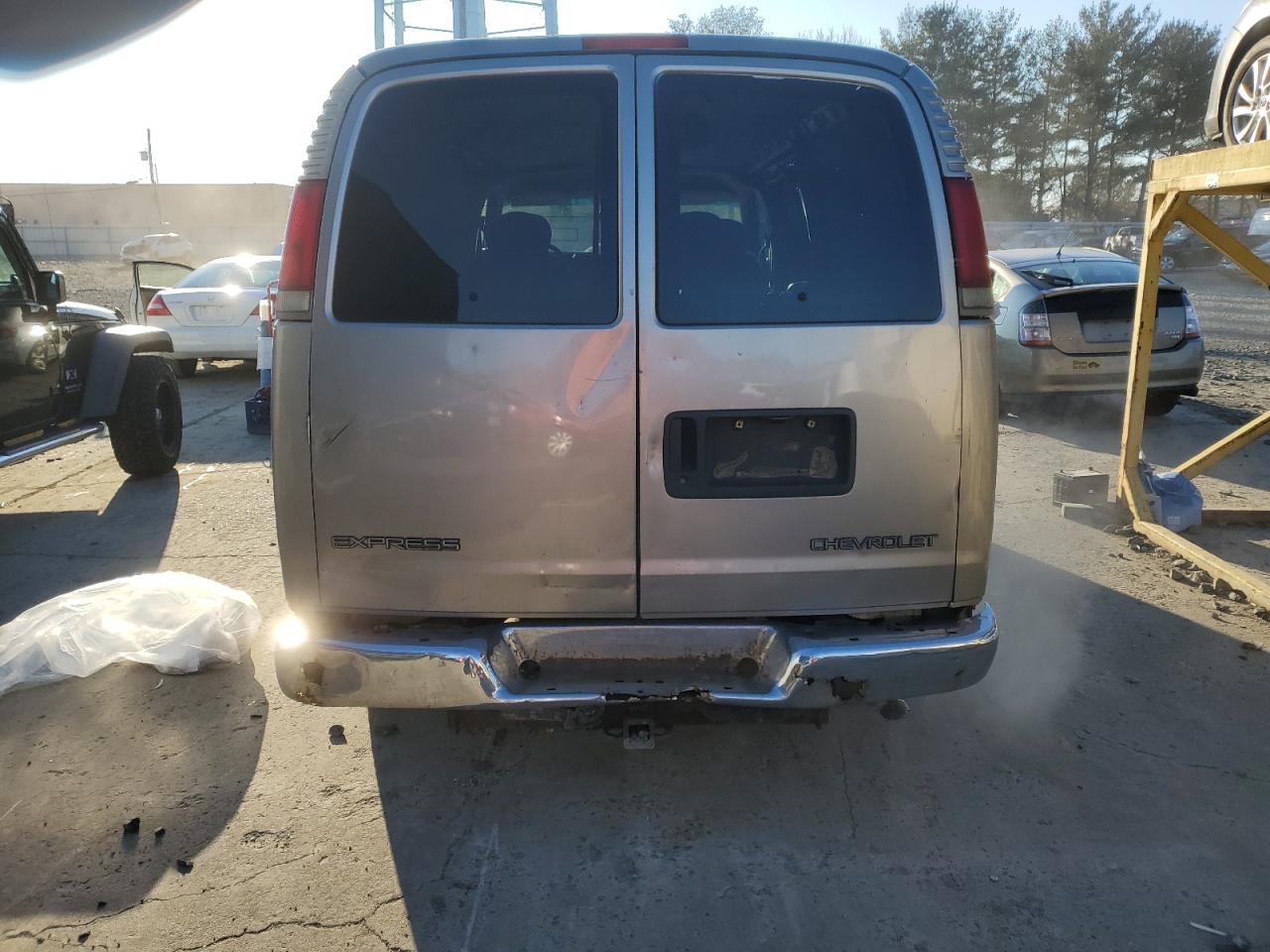 2002 Chevrolet Express - Image 6