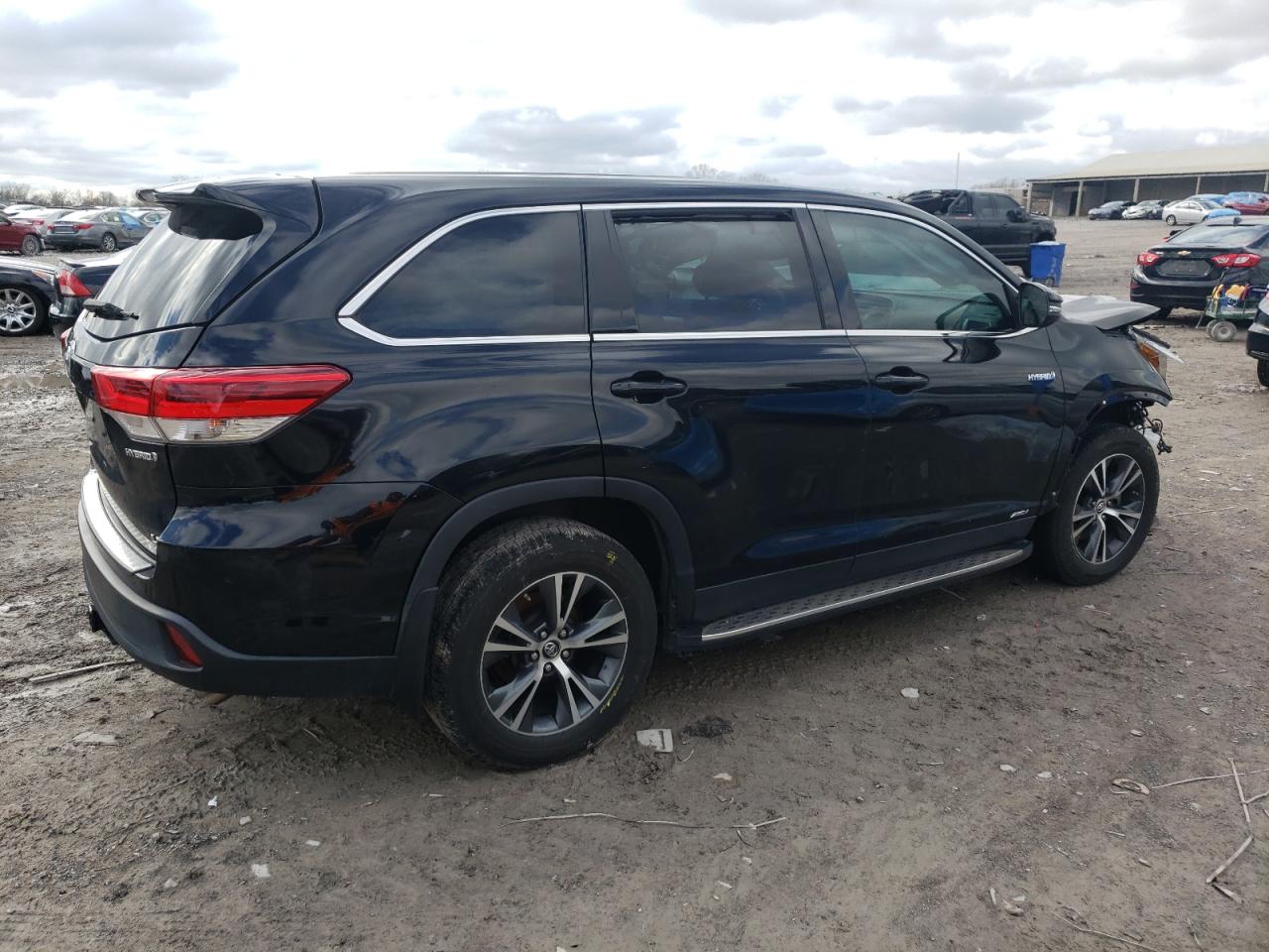 2019 Toyota Highlander - Image 3