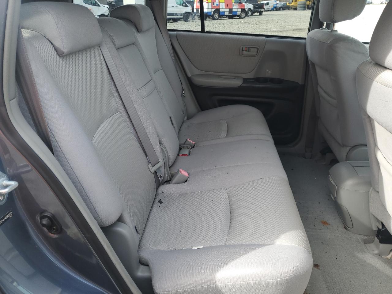 2004 Toyota Highlander - Image 11