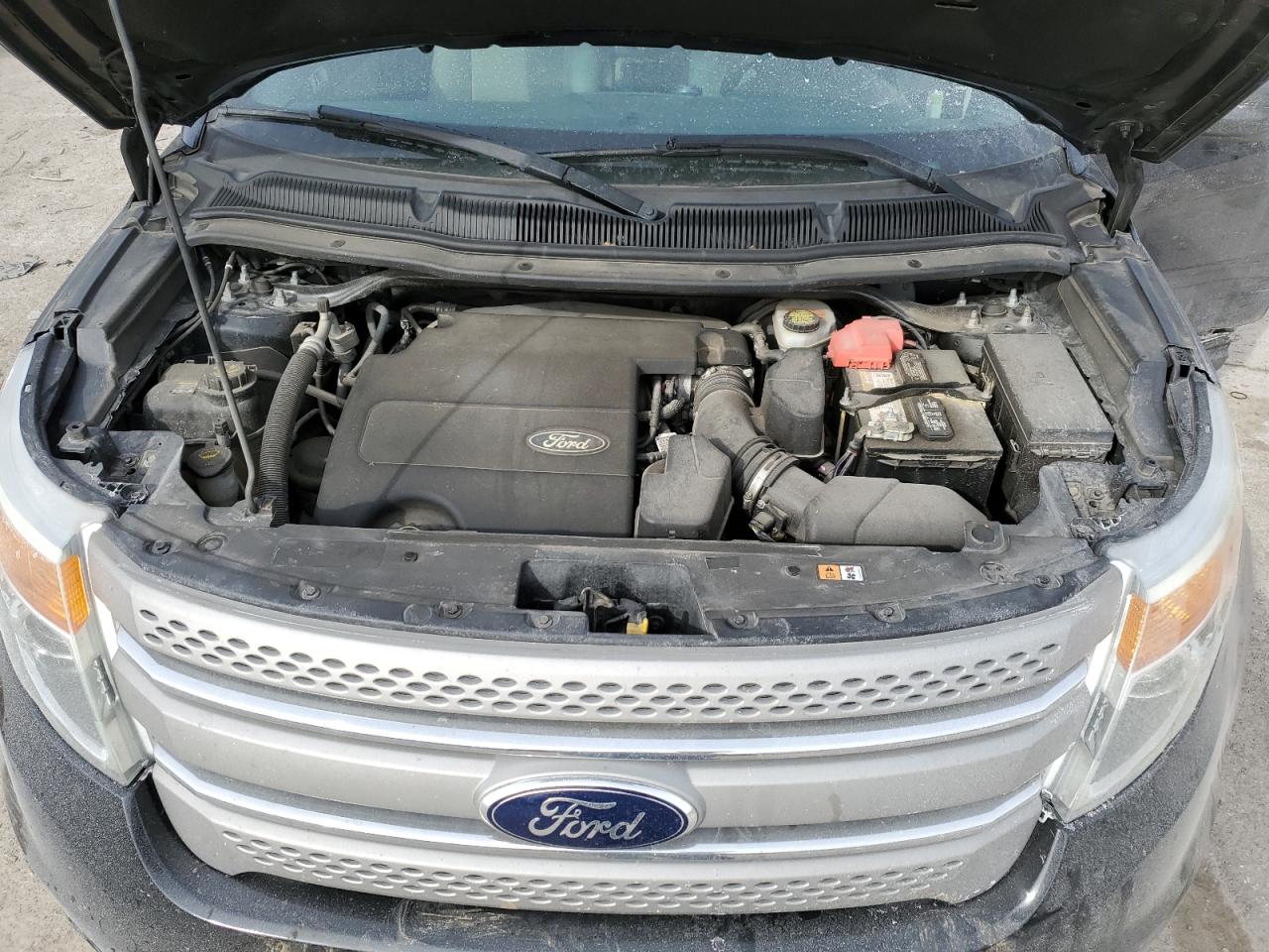 2015 Ford Explorer - Image 13