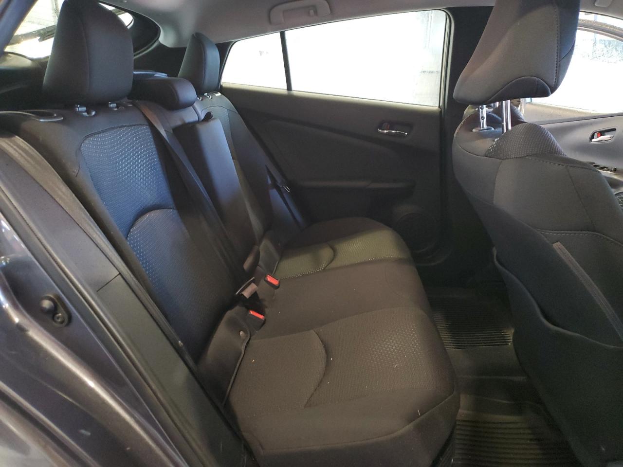 2022 Toyota Prius - Image 11