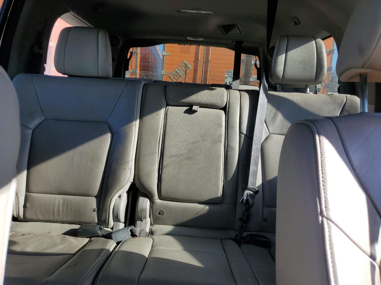2014 Honda Pilot - Image 10