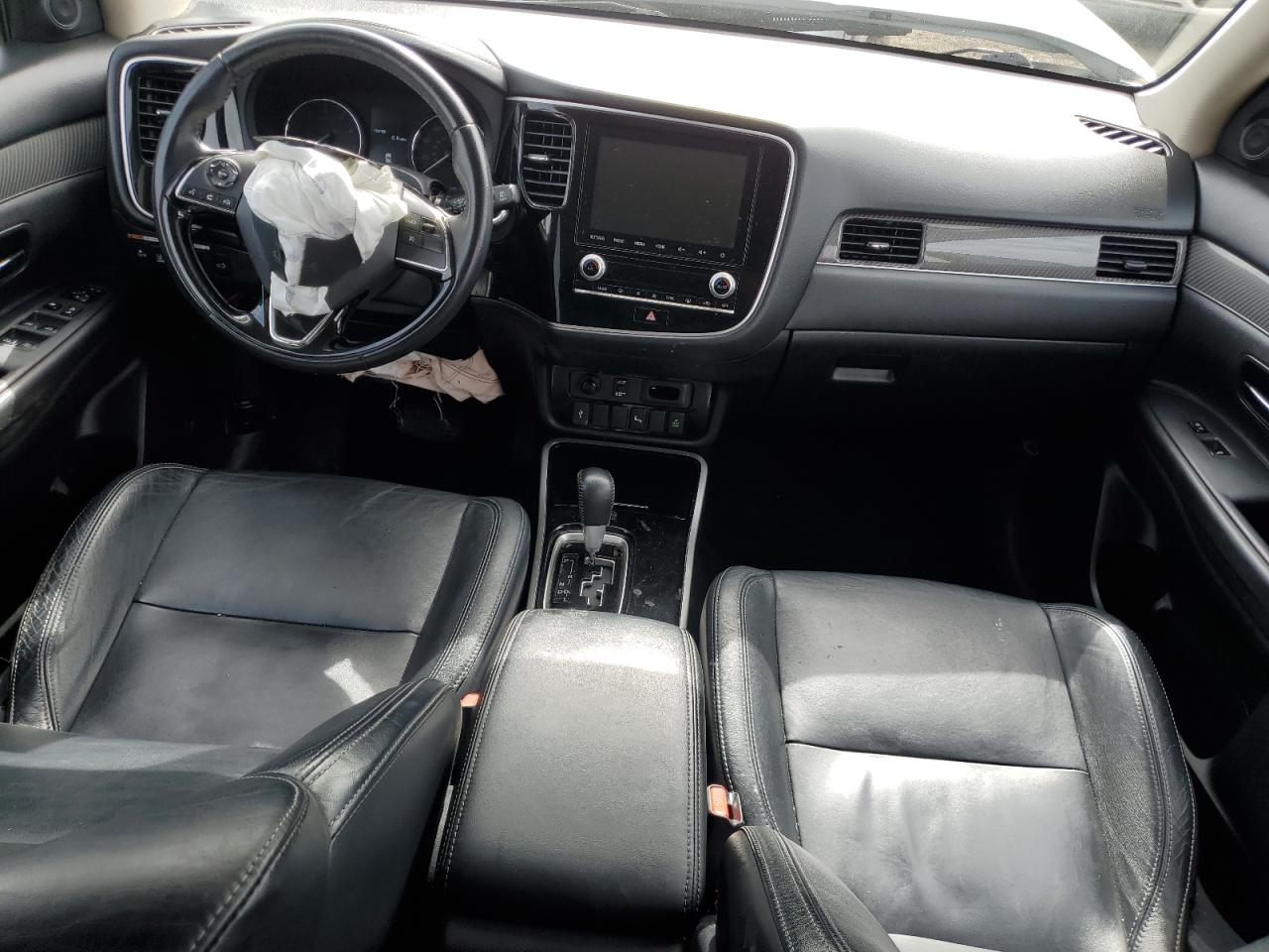2020 Mitsubishi Outlander - Image 8