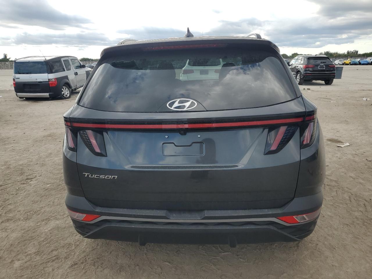 2022 Hyundai Tucson - Image 6