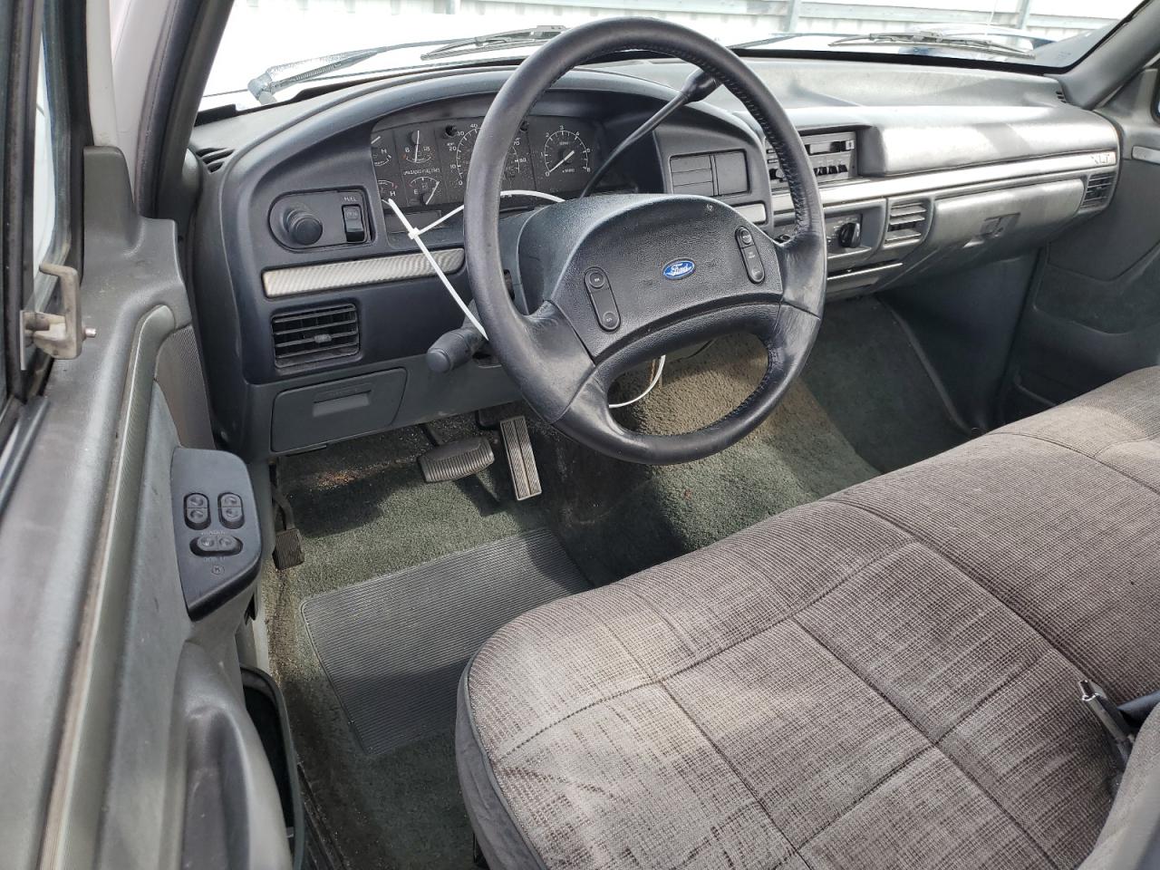 1992 Ford F-150 - Image 8