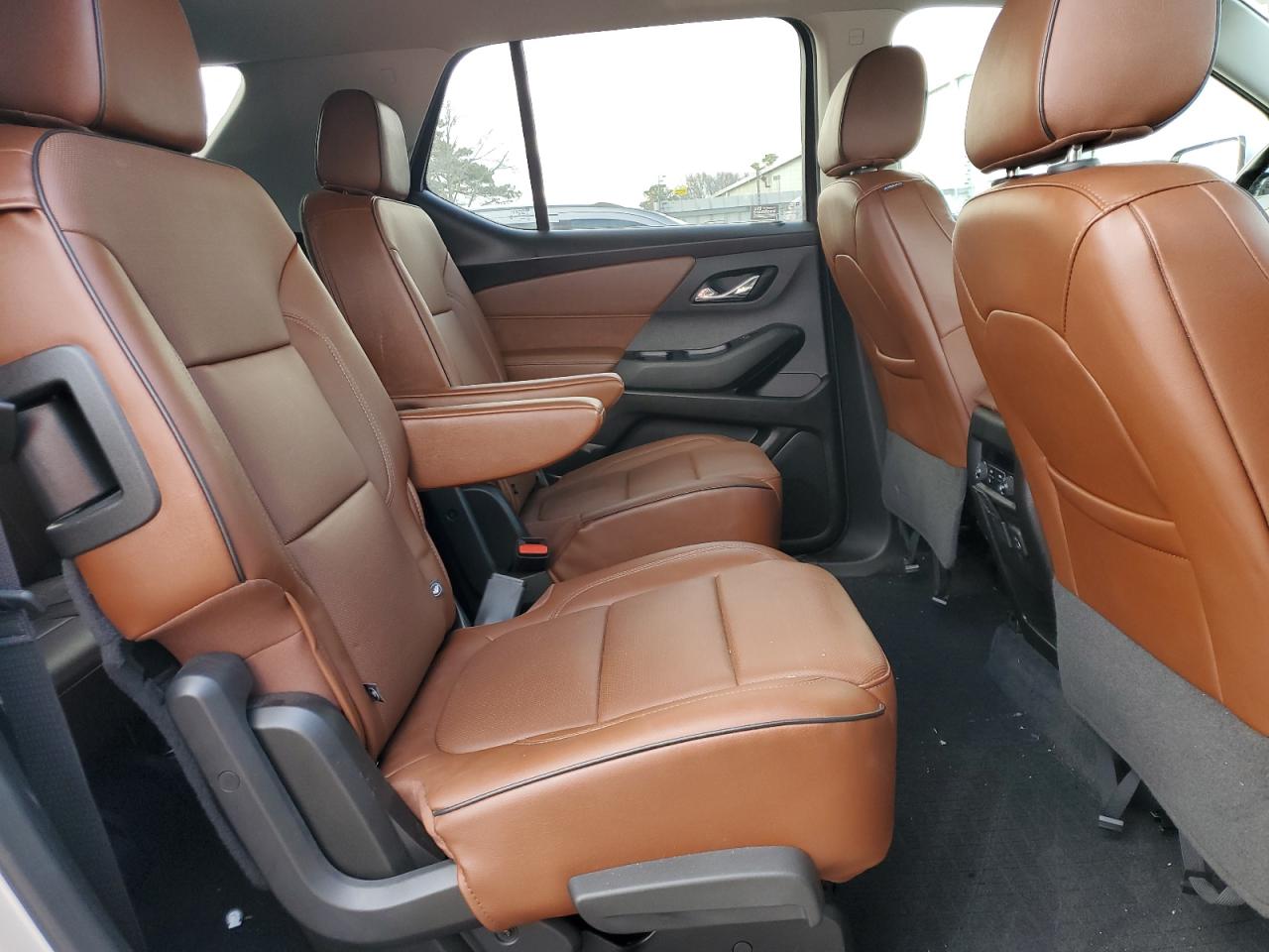 2020 Chevrolet Traverse - Image 11