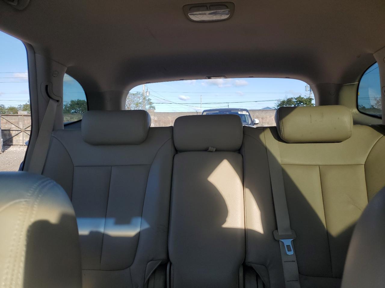 2009 Hyundai Santa Fe - Image 10